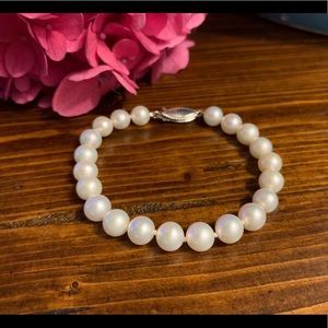 Blue Nile Pearl Bracelet